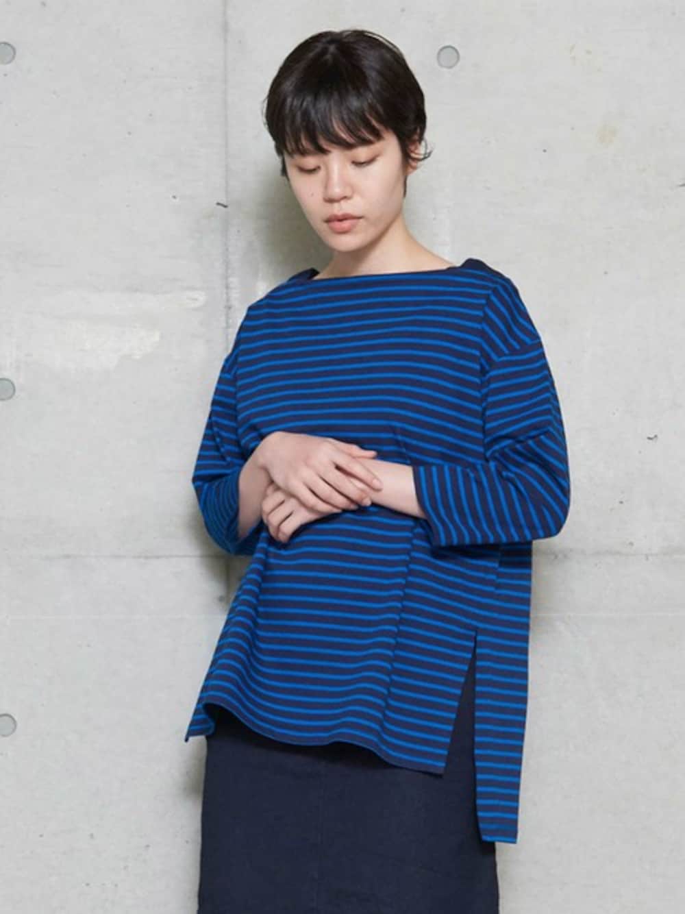 「予約受付中、note et silence.」｜「note et silence のボーダーバスクシャツ（Tシャツ/カットソー、ブルー系）」を使った、note et silence.さん（レディース・160cm）の冬コーディネートの1枚目の写真