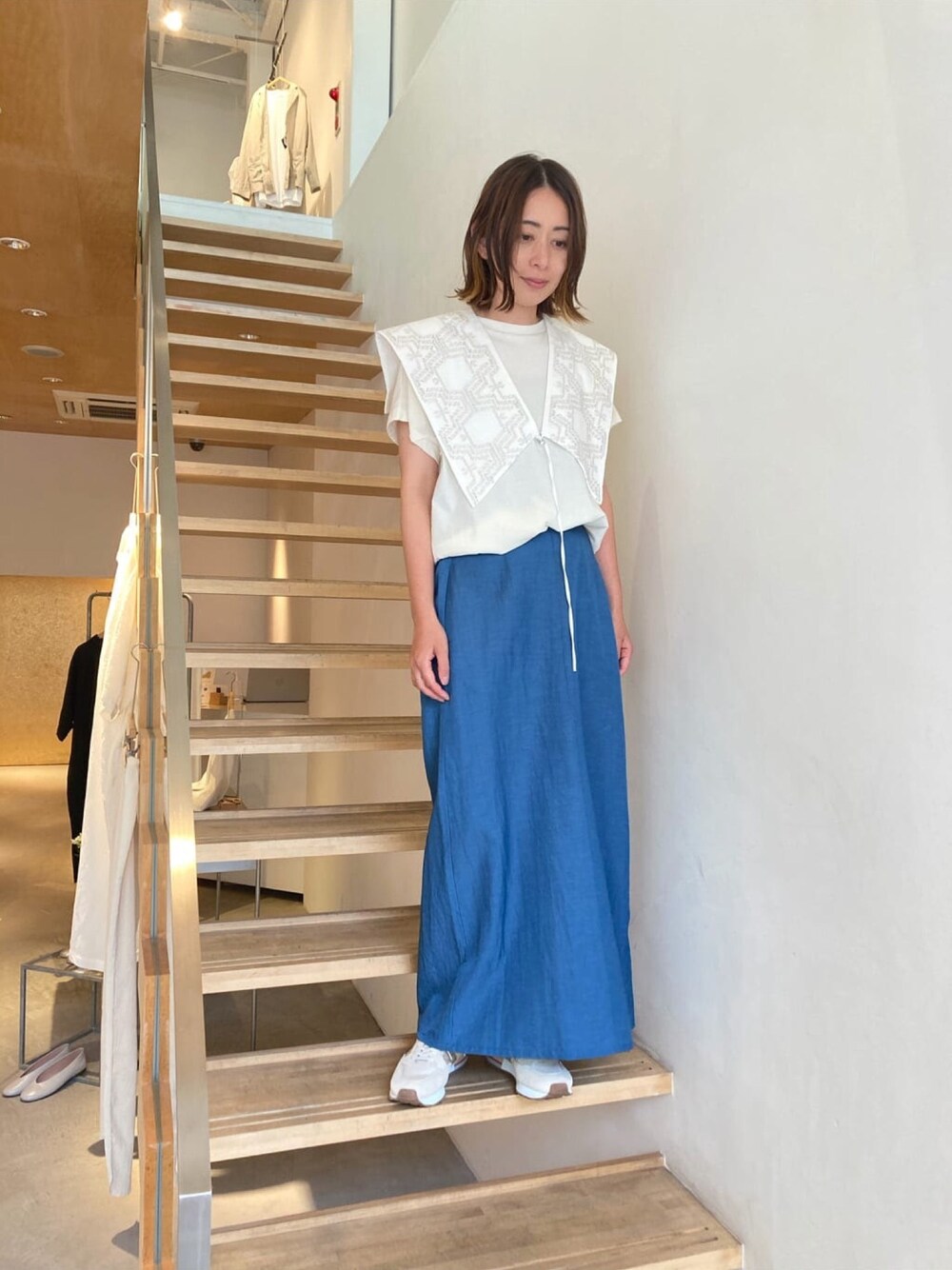 「つけ襟、刺繍、白Tシャツ、マーメイドスカート、フレンチスリーブ、セーラーカラー、夏コーデ、ブルー x ホワイト」｜「nitcaのトライバルヘキサゴン刺繍つけ襟（付け襟、ホワイト系）」を使った、note et silence.さん（レディース・160cm）の夏コーディネートの1枚目の写真