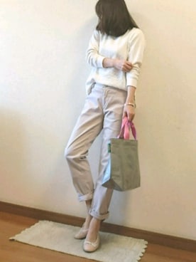 「無地党」｜「アイテム（アクセサリー）」を使った、a.y.aさん（レディース・162cm）の春コーディネート