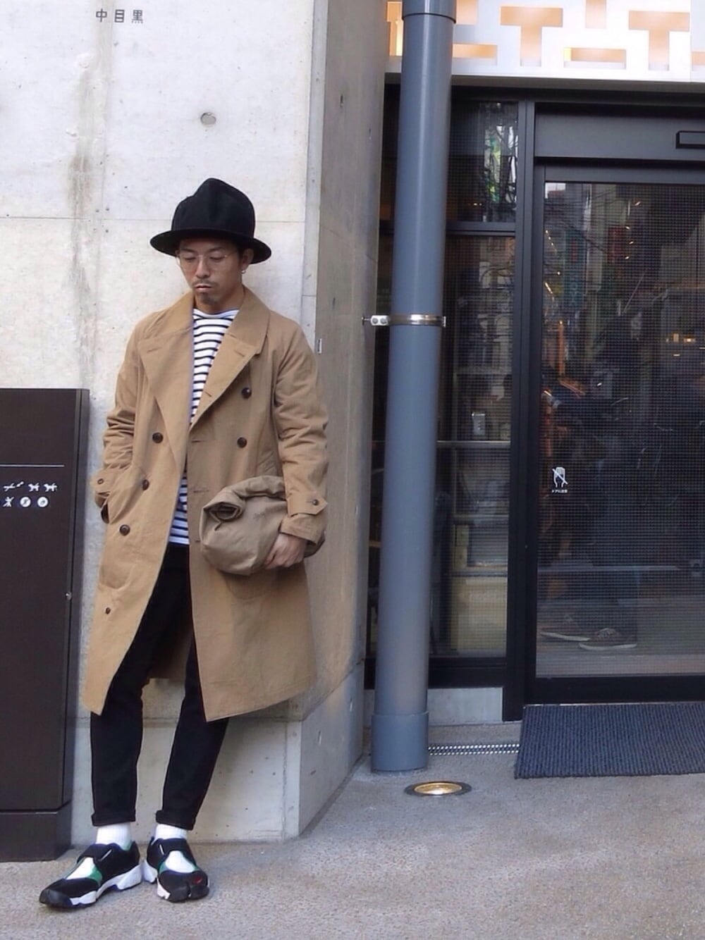 TODD SNYDERのトレンチコートを使った人気ファッションコーディネート