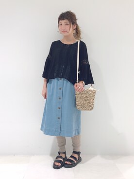 asukaさんの「【mer6月号掲載商品】フロントボタンデニムスカート」を使ったコーディネート