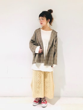 「赤コンバース」｜「アイテム（ノーカラージャケット）」を使った、asukaさん（レディース・157cm）の冬コーディネート