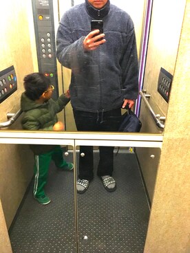 「サンダルに靴下」｜「アイテム（その他アウター）」を使った、$taka$さん（メンズ・173cm）の冬コーディネート