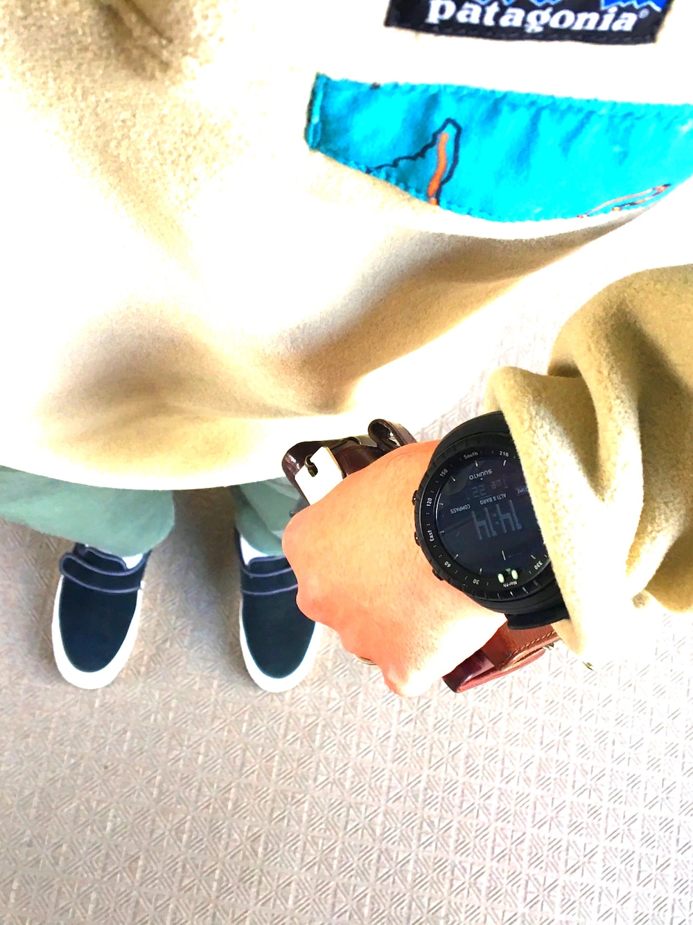 「お洒落さんとつながりたい、シンチラスナップT、スナップT、patagoniaのフリース、vans slip on、冬コーデ」｜「patagoniaのメンズ ライトウェイト シンチラ スナップT プルオーバー（その他トップス、ベージュ系）」を使った、$taka$さん（メンズ・173cm）の冬コーディネートの1枚目の写真