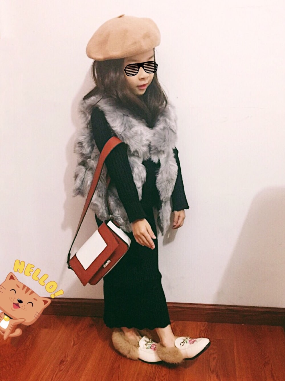 「kids、H&M」｜「H&Mのアイテム（ワンピース、ブラック系）」を使った、嘉嘉さん（キッズ・110cm）の冬コーディネートの1枚目の写真