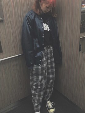 「DAMMY（ダミー）のアイテム（Tシャツ/カットソー、ブラック系）」を使った、ぱてぃチャンさん（レディース・167cm）の秋コーディネート