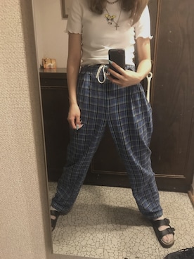 「Bershka（ベルシュカ）のアイテム（Tシャツ/カットソー、ホワイト系）」を使った、ぱてぃチャンさん（レディース・167cm）の春コーディネート