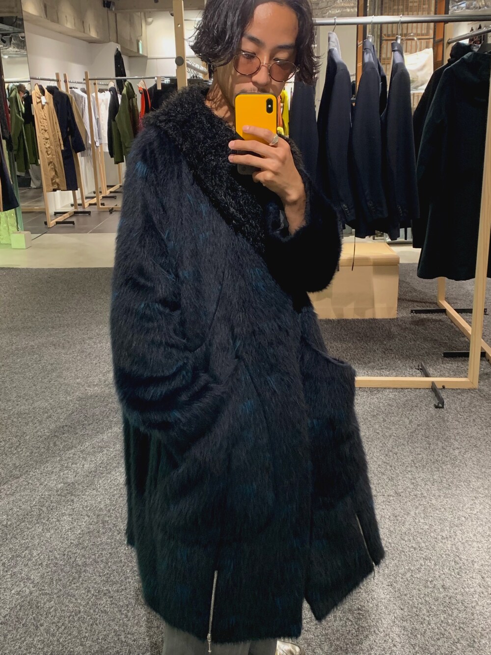 「秋のカフェオレコーデ、おしゃれさんと繋がりたい、秋冬、コート、アウター、スタッフコーデ、gardenosaka」｜「KIKO KOSTADINOVのアイテム（ジャケット/アウター、ブラック系）」を使った、GARDEN  takumiさん（メンズ・167cm）の秋コーディネートの1枚目の写真