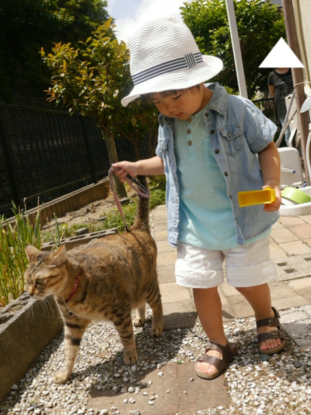 「ドラフトギャップ、重ね着、カジュアル、ハーフパンツ、むぎわら帽子、おとこのこ、babygap、2歳、爽やかコーデ、ミント」｜「西松屋のアイテム（ハット、ホワイト系）」を使った、*そうまりこ*さん（キッズ・90cm）の夏コーディネートの1枚目の写真