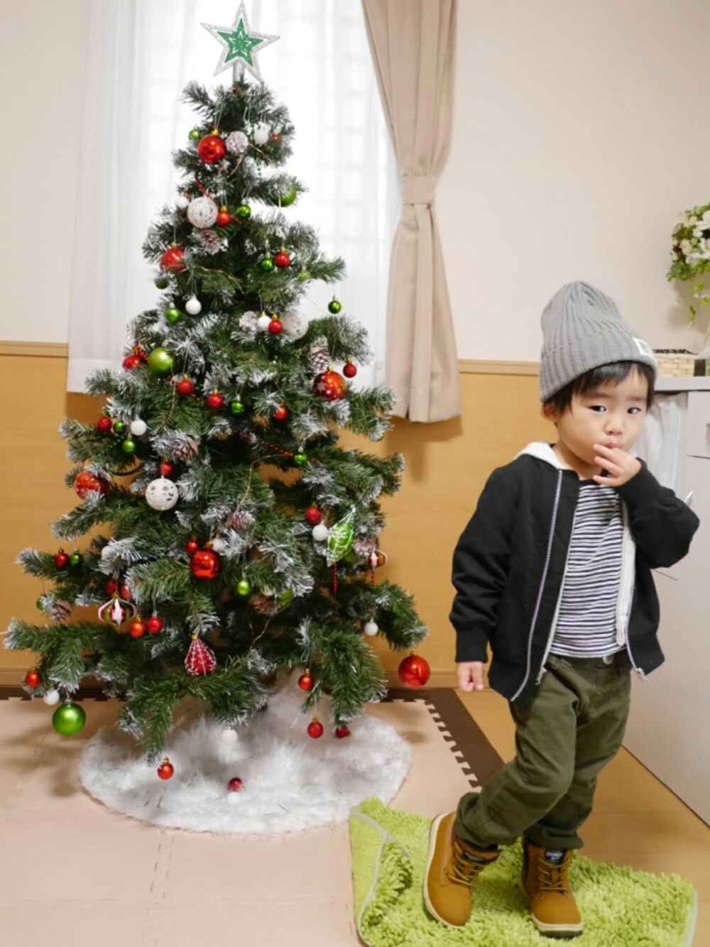 「グリーンフェス❺、MA-1、MA-1×パーカー、ボーダー、カーキパンツ、Right-on、ショートブーツ」｜「しまむらのアイテム（ニットキャップ/ビーニー、グレー系）」を使った、*そうまりこ*さん（キッズ・90cm）の冬コーディネートの1枚目の写真
