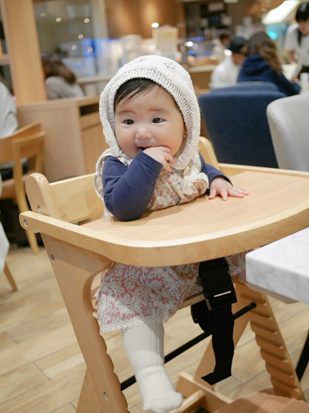 「ヘビーコーデ、赤ちゃん、sense of wonder、リバティ、MARLMARL、ロンパース、ボンネット、ハンドメイド、ガーリー、ピンク」｜「あむんじ屋のアイテム（帽子、ホワイト系）」を使った、*そうまりこ*さん（キッズ・90cm）の夏コーディネートの1枚目の写真
