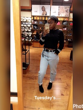 Ashley Smash Carheeさんのコーディネート