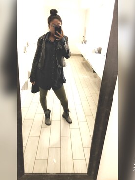 Ashley Smash Carheeさんのコーディネート