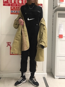 「NIKE（ナイキ）のアイテム（サロペット/オーバーオール）」を使った、鹤鹤鹤老板さん（レディース・163cm）の冬コーディネート