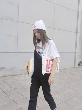 「NIKE（ナイキ）のアイテム（サロペット/オーバーオール）」を使った、鹤鹤鹤老板さん（レディース・163cm）の春コーディネート