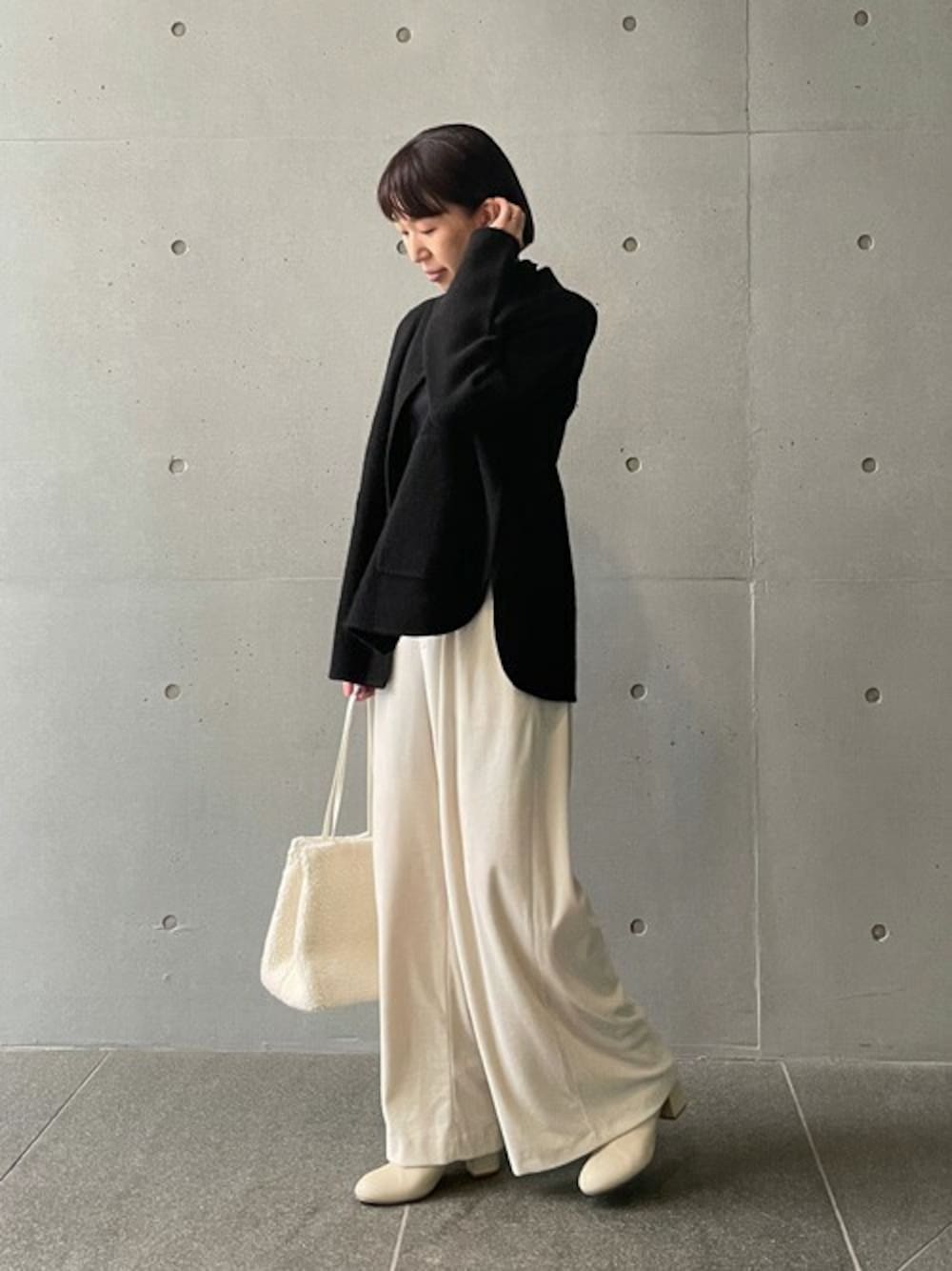 「アデュートリステス、コンジェペイエ」｜「conges payes ADIEU TRISTESSEの強縮CPOジャケット（カーディガン/ボレロ、ブラック系）」を使った、ADIEU TRISTESSEさん（レディース・162cm）の秋コーディネートの1枚目の写真
