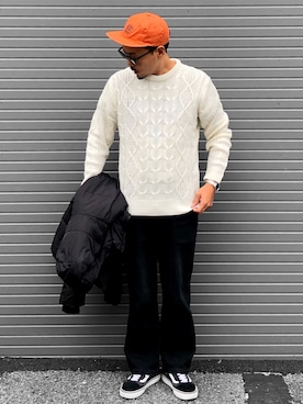 「クルーネックニット」｜「アイテム（その他）」を使った、KOTAさん（メンズ・173cm）の秋コーディネート