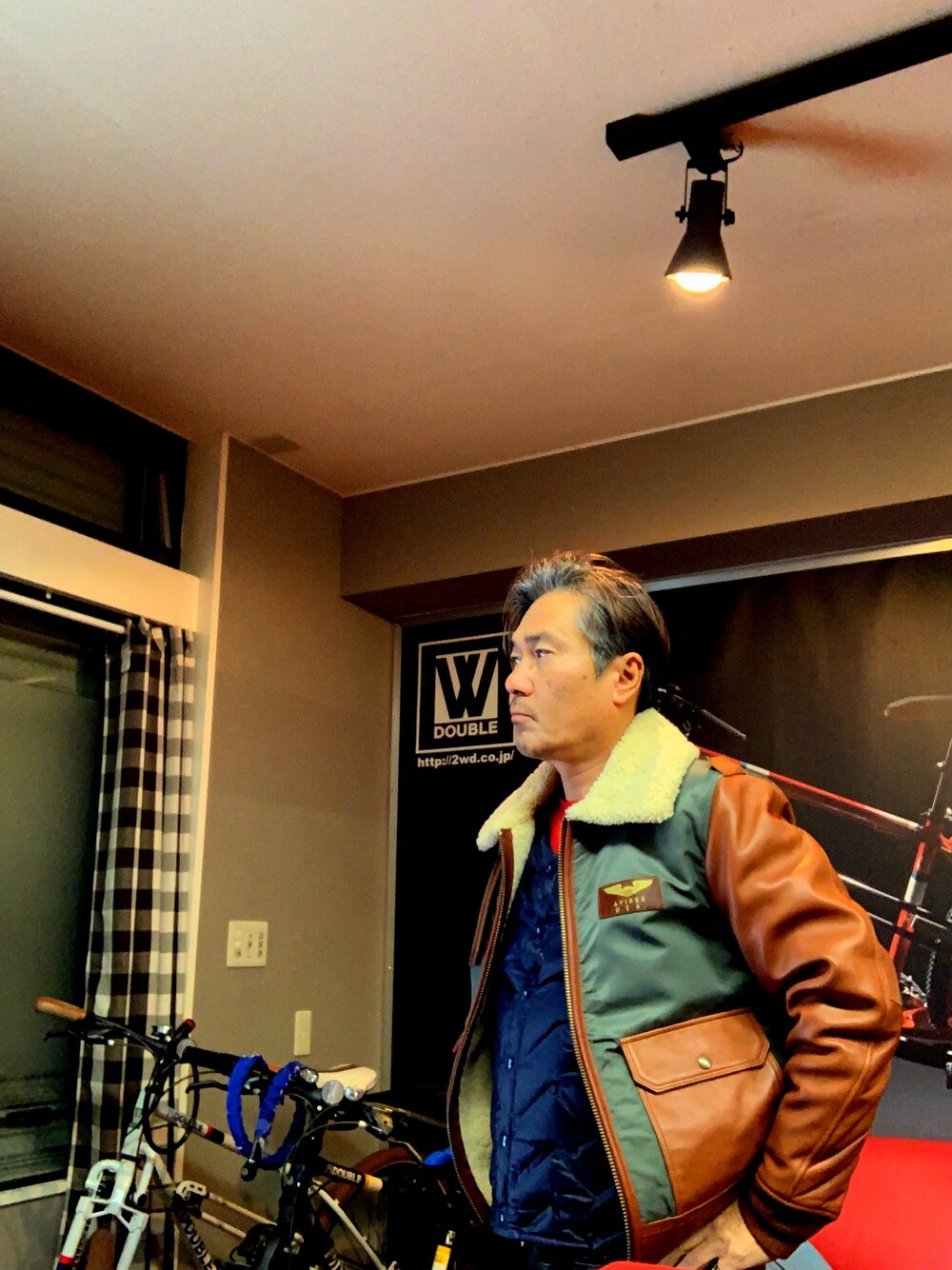 The DUFFER of ST.GEORGEのノーカラージャケットを使った人気