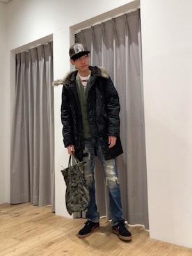 「HYSTERIC GLAMOUR（ヒステリックグラマー）のGIRLS BORDER総柄ジャカード リブ付Tシャツ（Tシャツ/カットソー）」を使った、Tatsuさん（メンズ・180cm）の冬コーディネート