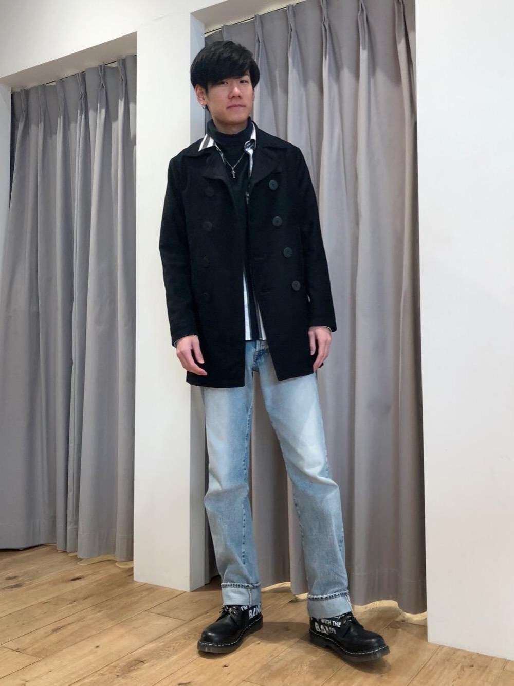 「デニム、Hysteric Glamour、カジュアルコーデ、ヒステリックグラマー、アメカジコーデ、モッズコーデ」｜「HYSTERIC GLAMOURのUSED加工デニム ストレートパンツ（デニムパンツ、ブルー系）」を使った、Tatsuさん（メンズ・180cm）の冬コーディネートの1枚目の写真
