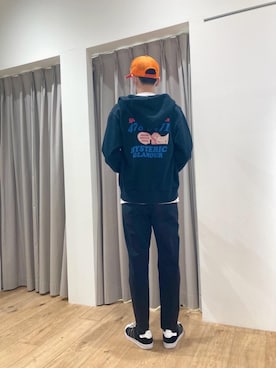 「ロックコーデ」｜「アイテム（スウェット）」を使った、Tatsuさん（メンズ・180cm）の春コーディネート