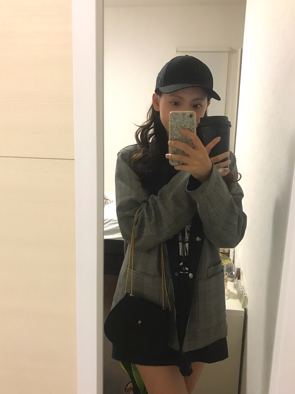「秋コーデ、オーバーサイズ、ショルダーバッグ、palace、OPENING CEREMONY、Bally、vintage、ストリート、メンズジャケット」｜「OPENING CEREMONYのアイテム（その他アウター、グレー系）」を使った、Ayaneさん（レディース・159cm）の秋コーディネートの1枚目の写真