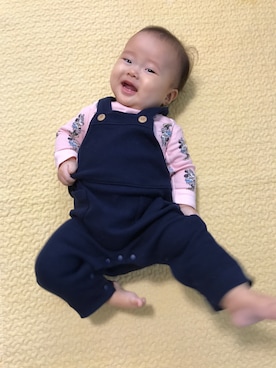 「UNIQLO（ユニクロ）のアイテム（サロペット/オーバーオール）」を使った、mkaoさん（キッズ・70cm）の秋コーディネート