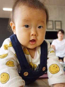 「UNIQLO（ユニクロ）のアイテム（サロペット/オーバーオール）」を使った、mkaoさん（キッズ・70cm）の秋コーディネート