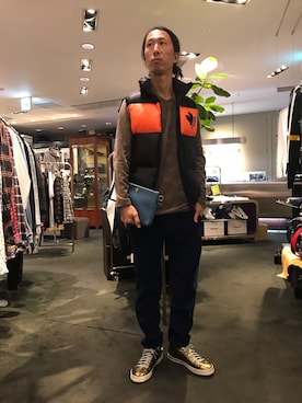 「DSQUARED2（ディースクエアード）のアイテム（ダウンベスト）」を使った、おかださん（メンズ・175cm）の秋コーディネート