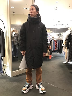 「DSQUARED2（ディースクエアード）のアイテム（シューズ）」を使った、おかださん（メンズ・175cm）の冬コーディネート