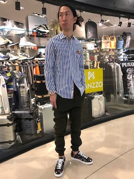 「DSQUARED2（ディースクエアード）のアイテム（シューズ）」を使った、おかださん（メンズ・175cm）の冬コーディネート