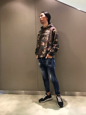 「DSQUARED2（ディースクエアード）のアイテム（パーカー）」を使った、おかださん（メンズ・175cm）の夏コーディネート