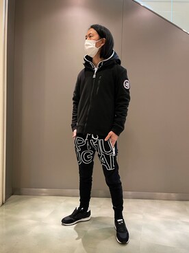「1piu1uguale3 RELAX（ウノピュウノウグァーレトレリラックス）のアイテム（スウェットパンツ）」を使った、おかださん（メンズ・175cm）の冬コーディネート