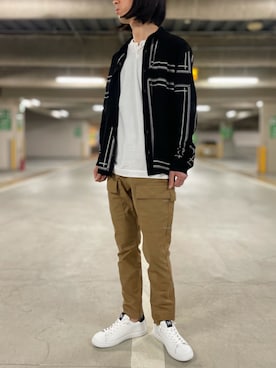 「TRANSIT（トランジット）のアイテム（トップス）」を使った、おかださん（メンズ・175cm）の春コーディネート