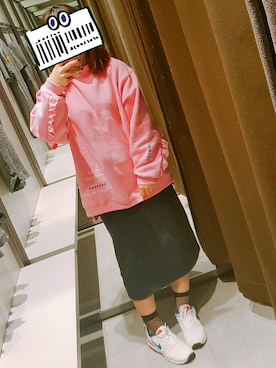 「PULL&BEAR（プルアンドベア）のアイテム（スウェット）」を使った、Kelly Linさん（レディース・155cm）の冬コーディネート