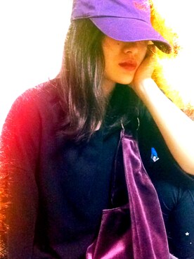 「パープル×黒」｜「アイテム（トートバッグ）」を使った、U.Murayamaさん（レディース・155cm）の秋コーディネート