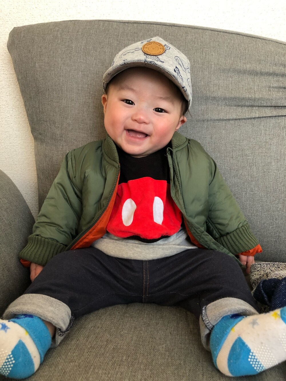 「UNIQLOのアイテム（パンツ、その他）」を使った、itsuki☆さん（キッズ・70cm）の冬コーディネートの1枚目の写真