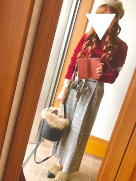 「ファーサンダル」｜「アイテム（パンプス）」を使った、TOMOさん（レディース・153cm）の秋コーディネート