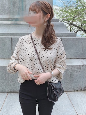 「petitcro（プティクロ）のpetitcro  ワイドバングル PCKB1901001（バングル/リストバンド）」を使った、TOMOさん（レディース・154cm）の春コーディネート