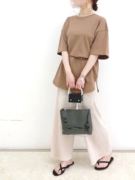 「petitcro（プティクロ）のpetitcro  ワイドバングル PCKB1901001（バングル/リストバンド）」を使った、TOMOさん（レディース・154cm）の夏コーディネート