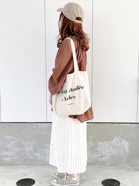 「petitcro（プティクロ）のpetitcro  ワイドバングル PCKB1901001（バングル/リストバンド）」を使った、TOMOさん（レディース・154cm）の夏コーディネート