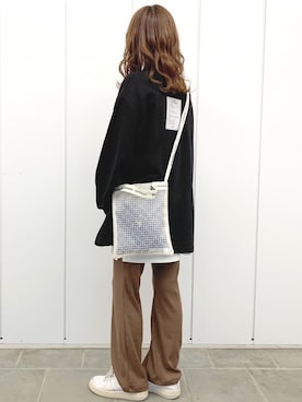 「Sheson（シーズン）のアイテム（スウェット）」を使った、TOMOさん（レディース・154cm）の秋コーディネート