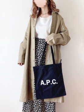 「A.P.C.」｜「アイテム（ステンカラーコート）」を使った、TOMOさん（レディース・154cm）の秋コーディネート