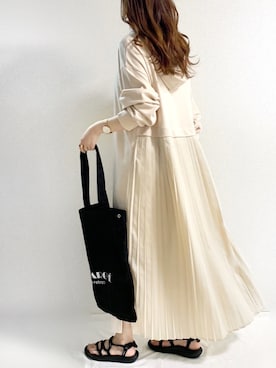 「MAYSON GREY（メイソングレイ）の【socolla】バックプリーツワンピース（ワンピース）」を使った、TOMOさん（レディース・154cm）の夏コーディネート