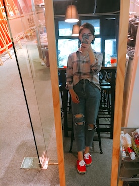 「FOREVER 21（フォーエバー トゥエンティーワン）のアイテム（スニーカー）」を使った、李倩-jessieさん（レディース・162cm）の秋コーディネート