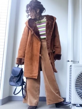 「ROBERTA DI CAMERINO（ロベルトディカメリーノ）のアイテム（バックパック/リュック、ブラック系）」を使った、tamanaさん（レディース・158cm）の冬コーディネート