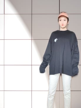 IU 𓁫さんのコーディネート