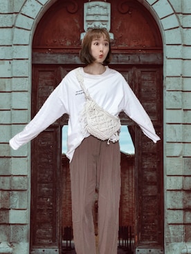 IU 𓁫さんのコーディネート