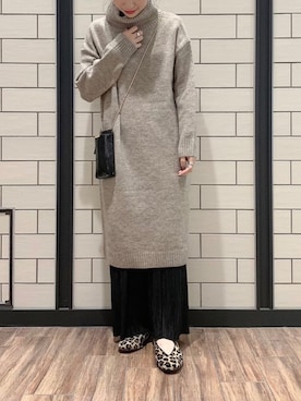 「プリーツ」｜「アイテム（PC・スマホグッズ/家電）」を使った、risaさん（レディース・153cm）の秋コーディネート