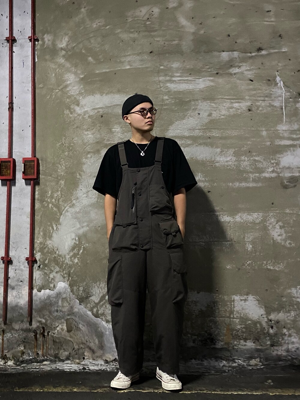 「GOOPiMADE、converse、ootd」｜「GOOPIMADEのアイテム（オールインワン・サロペット、その他）」を使った、DylanLiu🇹🇼さん（メンズ・174cm）の冬コーディネートの1枚目の写真